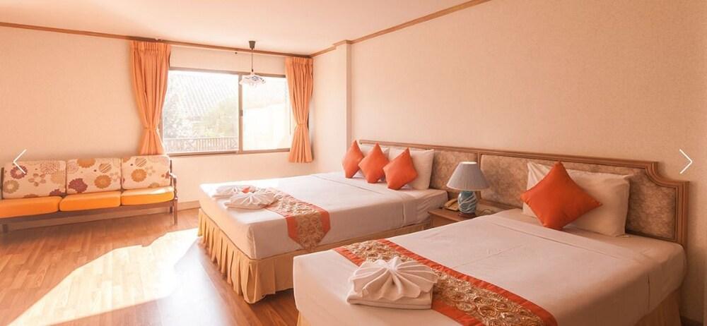 Takiab Beach Resort Hua Hin Exterior photo