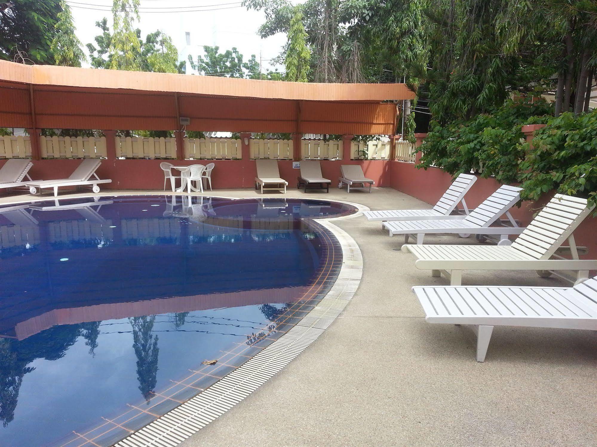Takiab Beach Resort Hua Hin Exterior photo