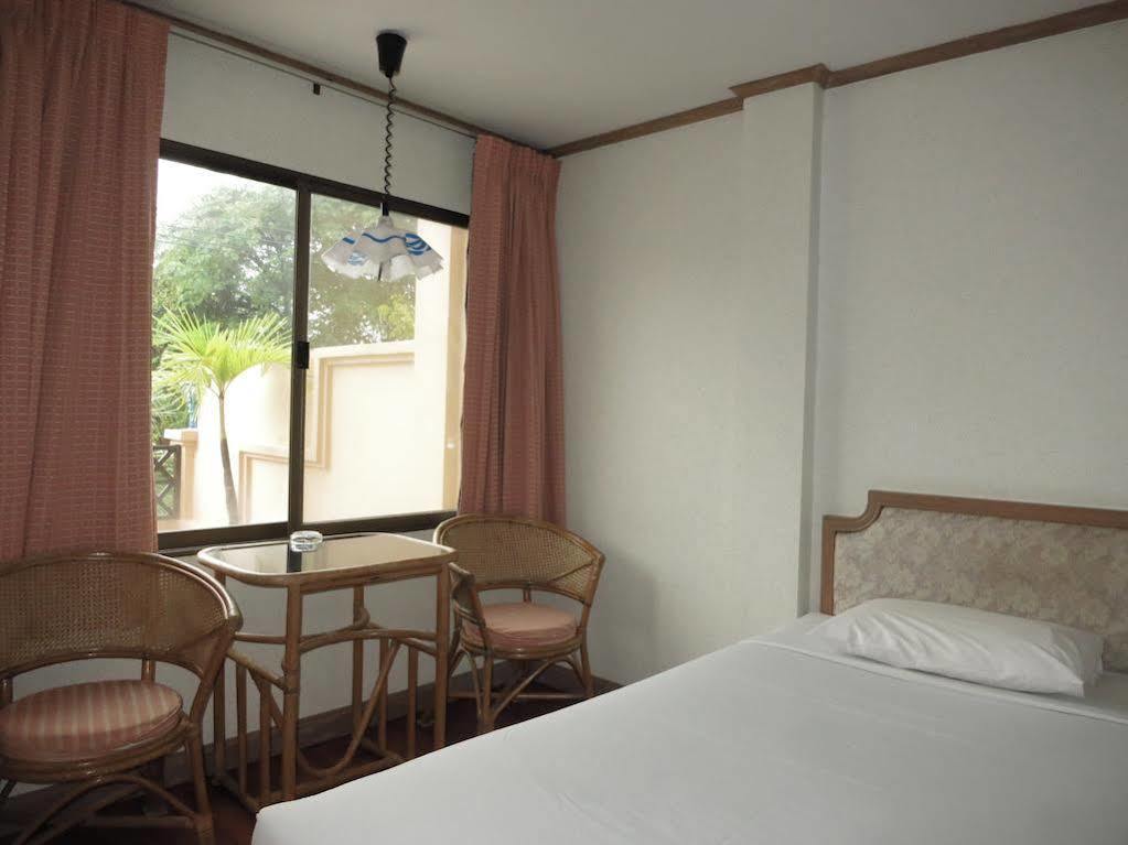 Takiab Beach Resort Hua Hin Exterior photo