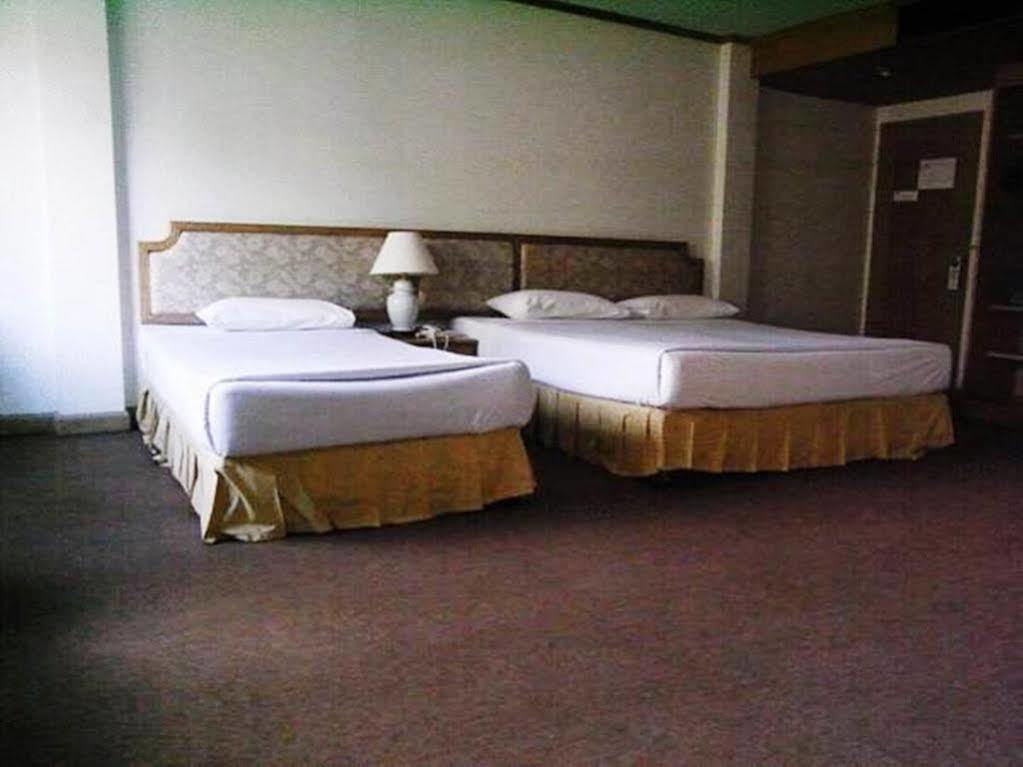 Takiab Beach Resort Hua Hin Exterior photo