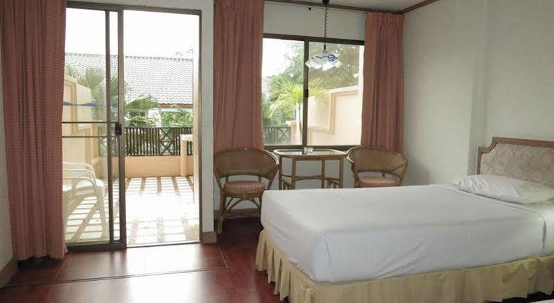 Takiab Beach Resort Hua Hin Exterior photo
